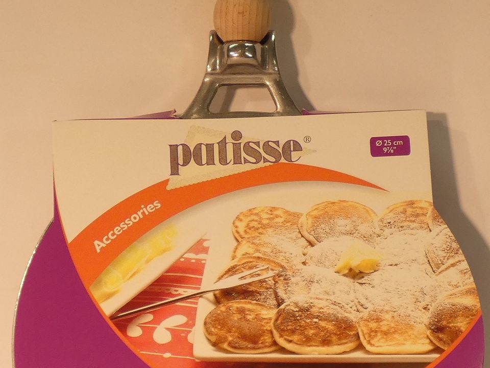 Poffertjes Pan Patisse   25cm - 16 holes -   Cast Iron with wooden handle